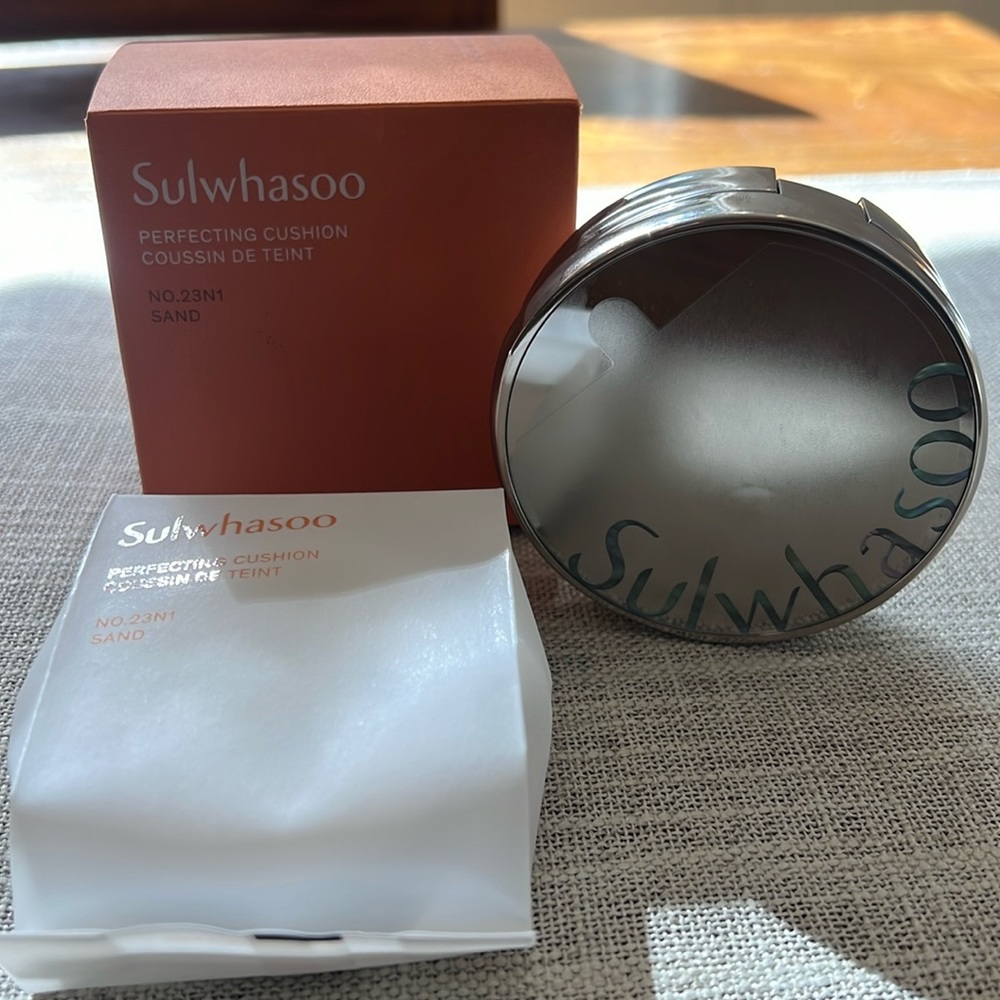 NWT Sulwhasoo perfecting cushion compact SPF 50